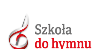 Szkoła do hymnu.