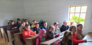 Lekcja muzealna w Skansenie