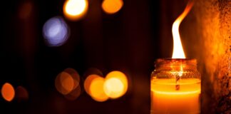 Pamięci poległych… Zbiórka zniczy na Cmentarz Łyczakowski, Janowski i Orląt Lwowskich