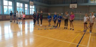 PÓŁFINAŁ WOJEWÓDZKI W BADMINTONIE