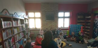 Wyjście klasy 2b do biblioteki