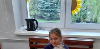 ,,Chcesz być zdrowy i wesoły więc jabłuszko weź do szkoły”