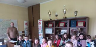 Skąd się biorą dziury w serze?