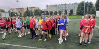 PIŁKA NOŻNA DZIEWCZĄT.