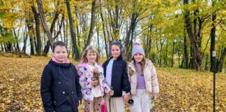 JESIENNA PRZYGODA W KLASIE 2B